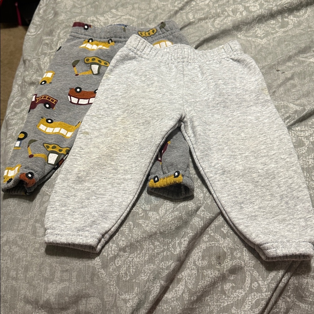 Kids Gray Sweatpants & Patterned Joggers